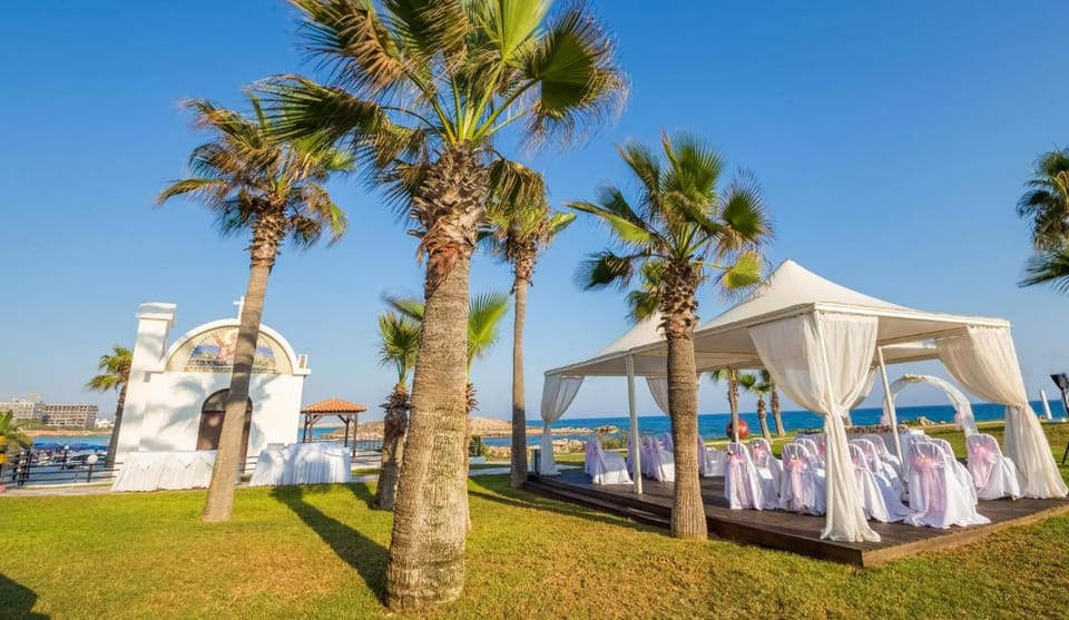 Adams Beach Hotel & Spa Hotel in Sotira