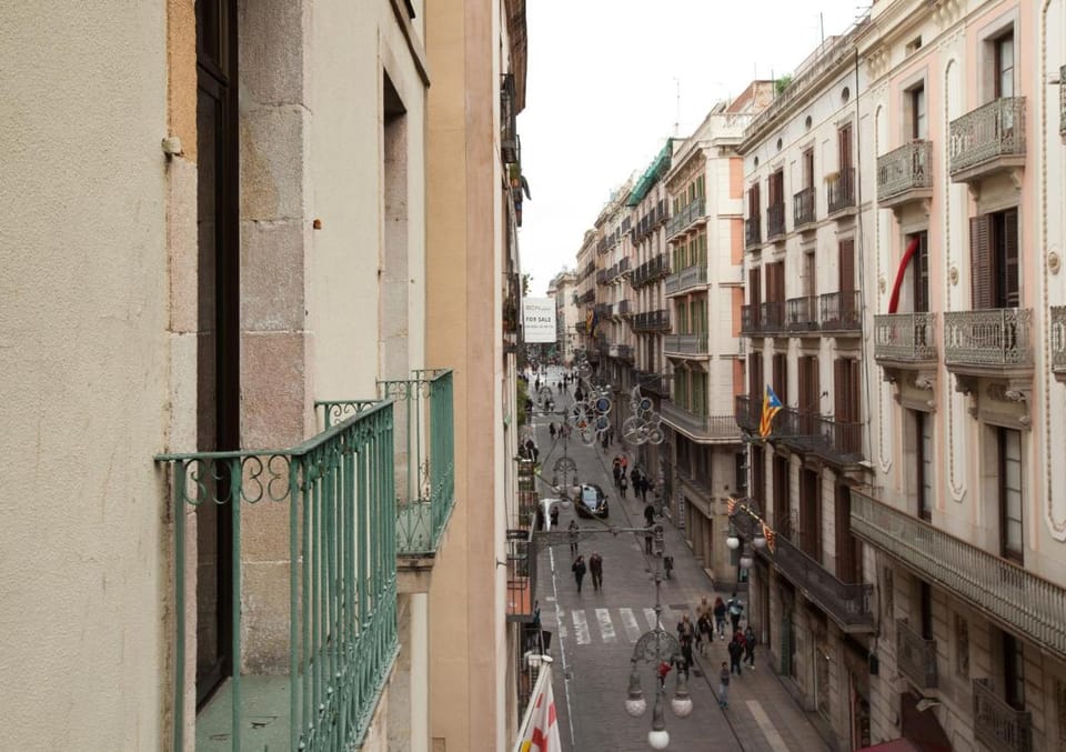 Hostal Fernando Bed and Breakfast in Barcelona