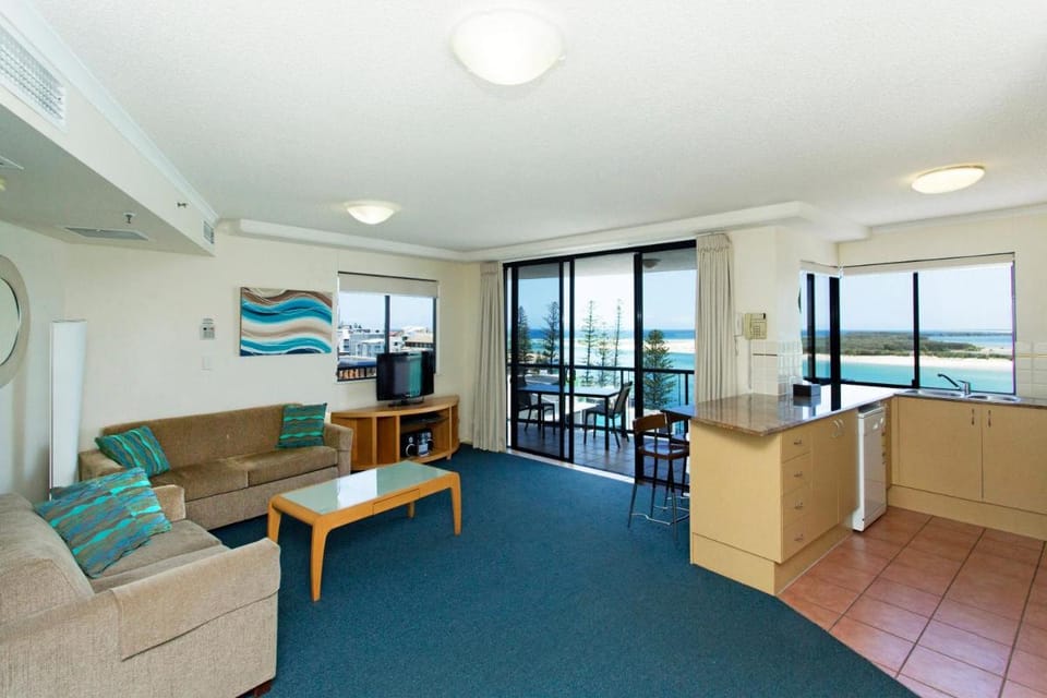 BreakFree Grand Pacific Apartment hotel in Golden Beach