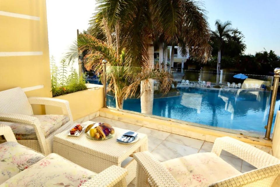 Paradise Inn Beach Resort Resort in Alexandria