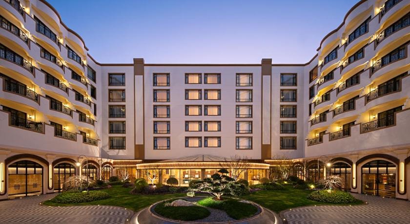 Renaissance Shanghai Hongqiao Hotel in Shanghai
