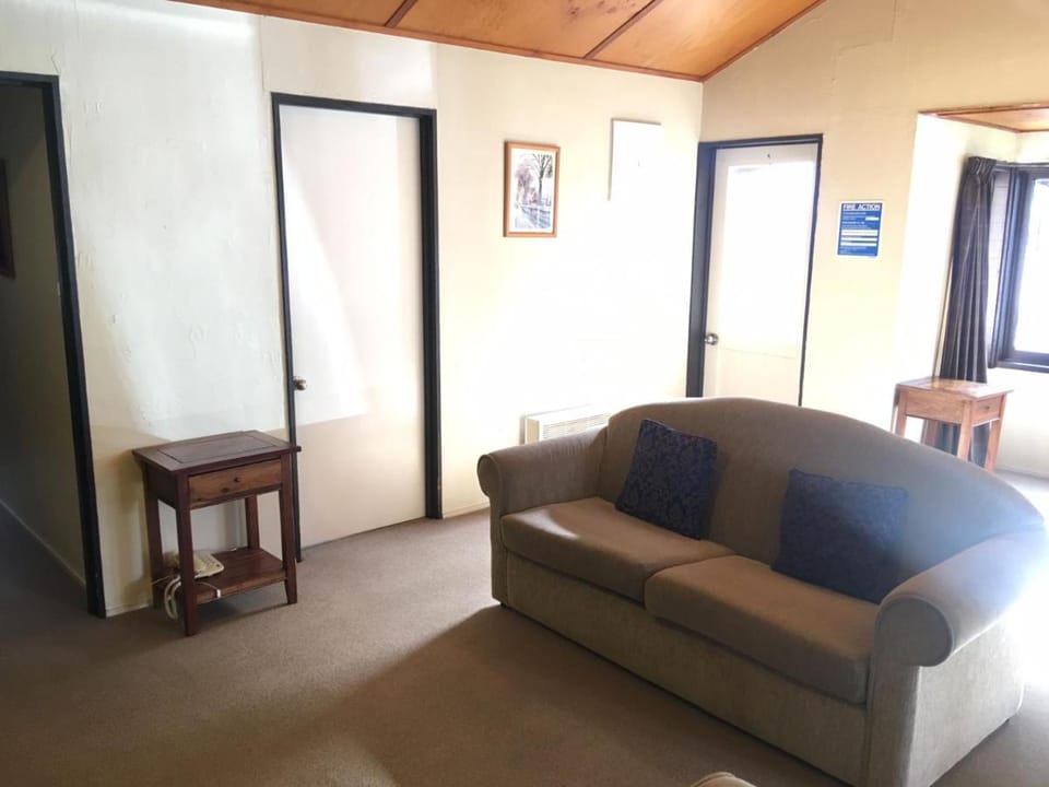 Woodlands Motels And Apartments Motel in Dunedin