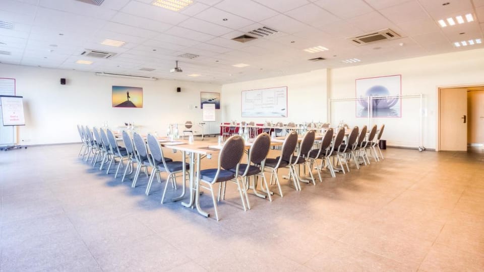 Hotel & Aparthotel Horizon Ath Lessines Hotel in Hauts-de-France