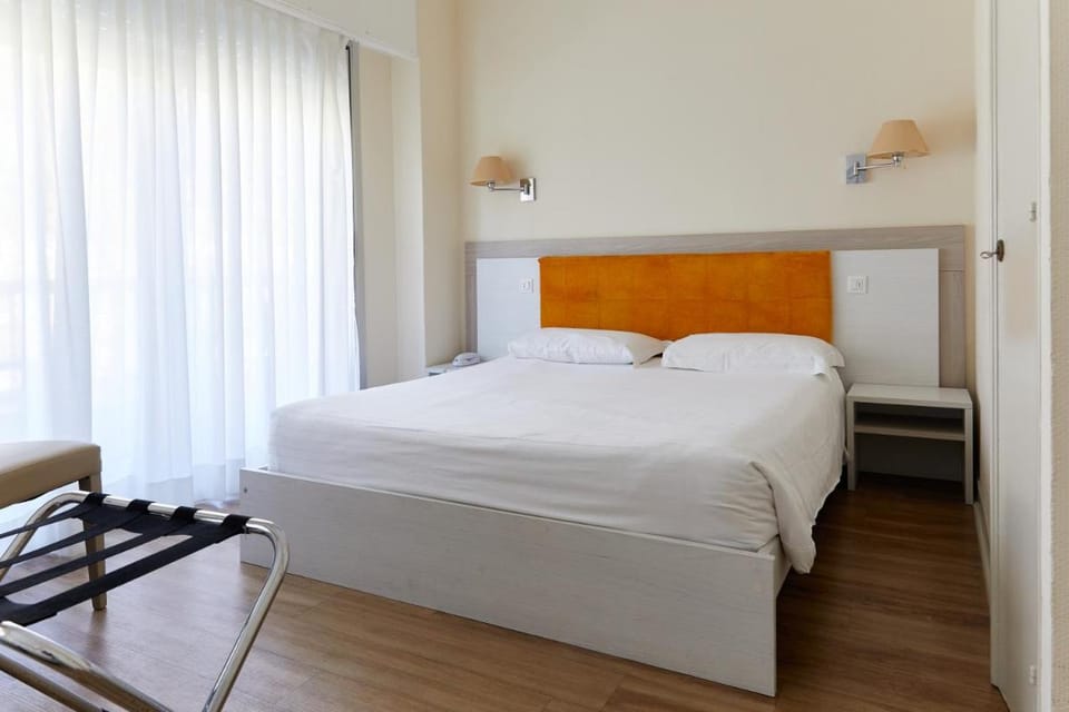 Hôtel Le Dauphin Hotel in Menton