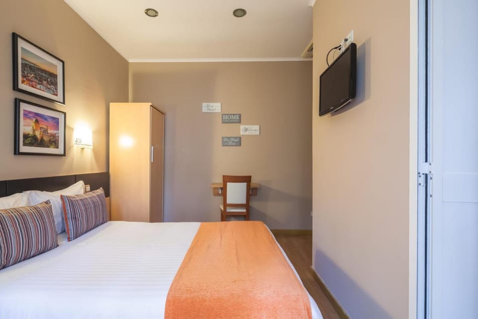 Vila Nova Guesthouse Bed and Breakfast in Lisbon