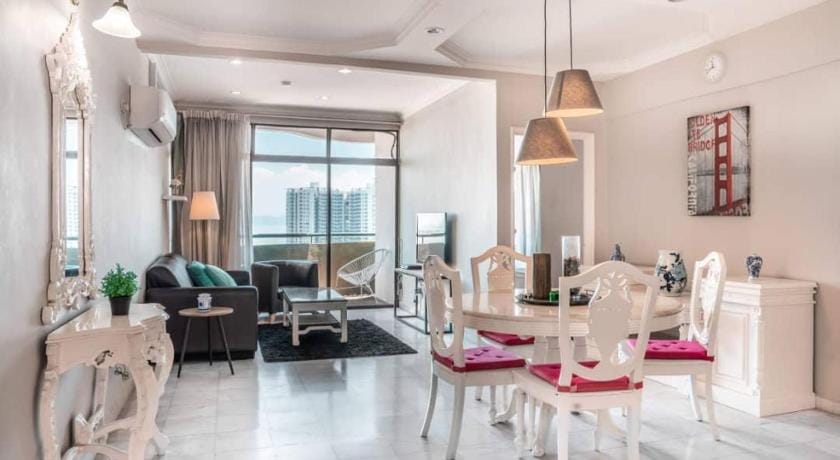 Century Bay Private Residences Apartment in Bayan Lepas