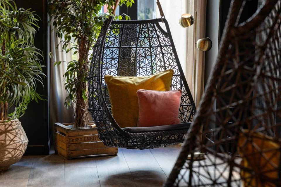 Maxim Folies Hotel in Paris