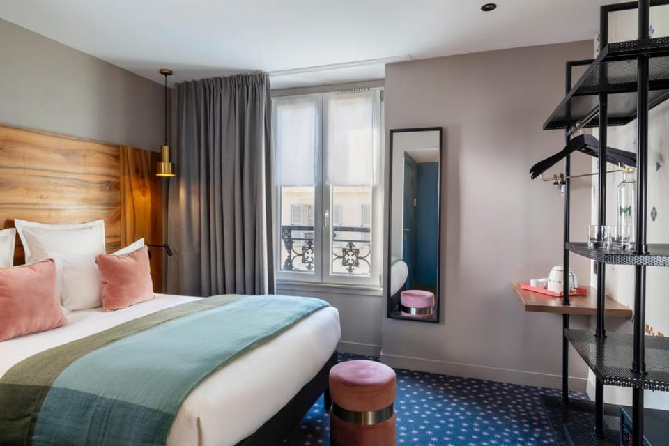 Maxim Folies Hotel in Paris