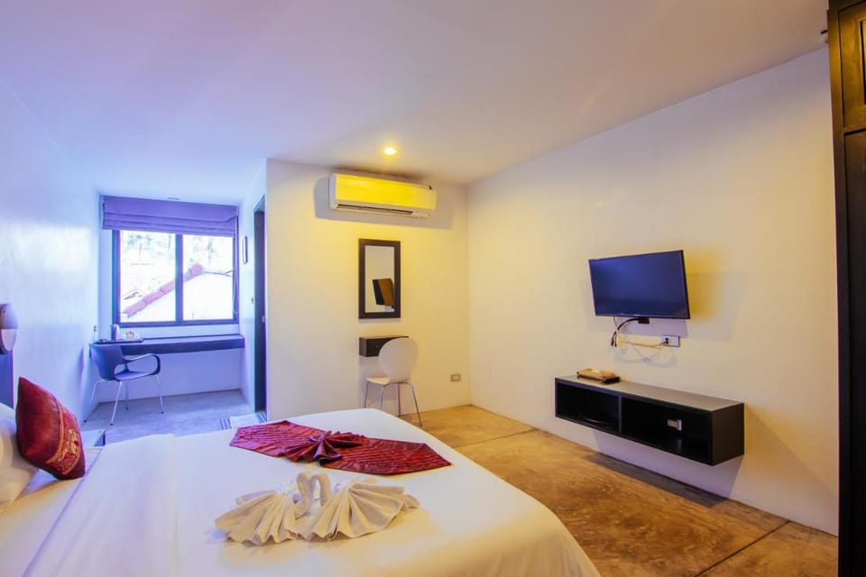 The Yorkshire Hotel Resort in Patong