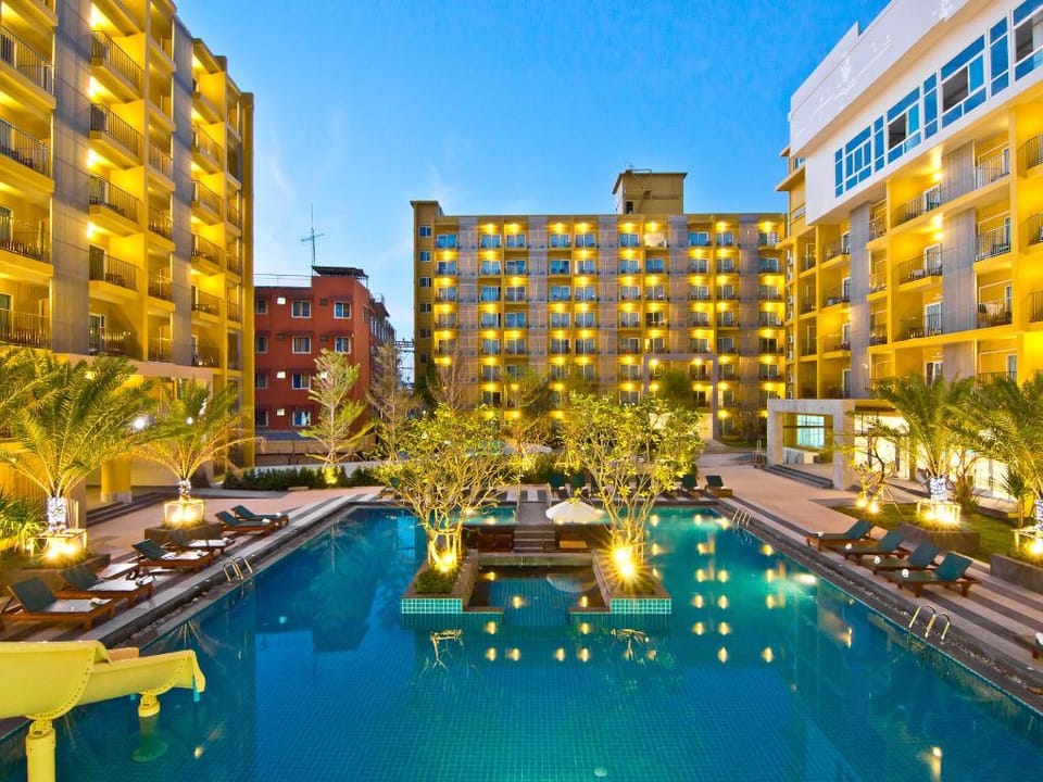Bella Express Hotel in Pattaya City