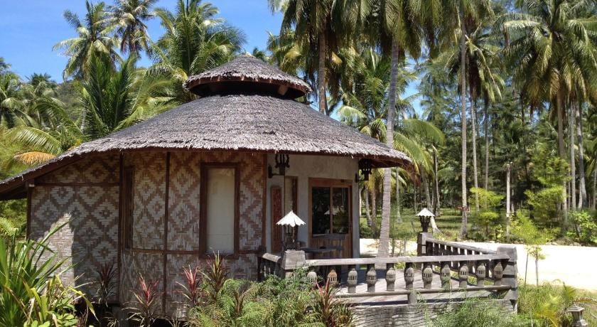 Malibu Beach Bungalows Hotel in Ko Pha-ngan Sub-district