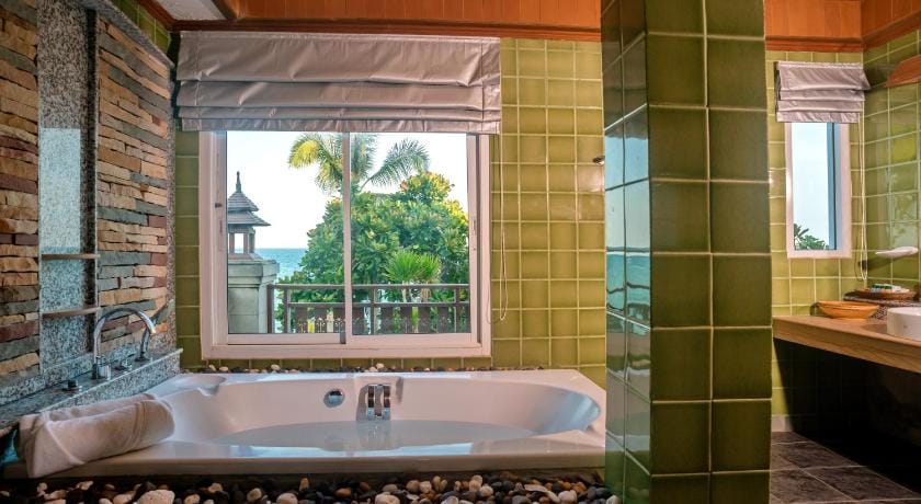 Aloha Resort (SHA Extra Plus) Resort in Ko Samui