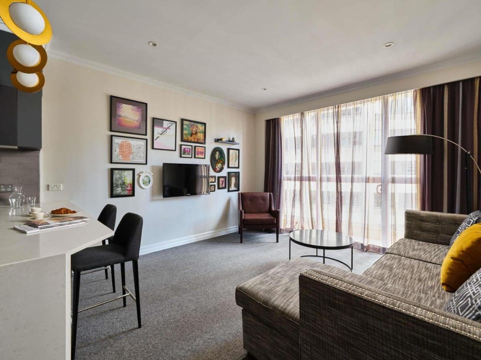 Mantra 2 Bond Street Apartment hotel in Sydney