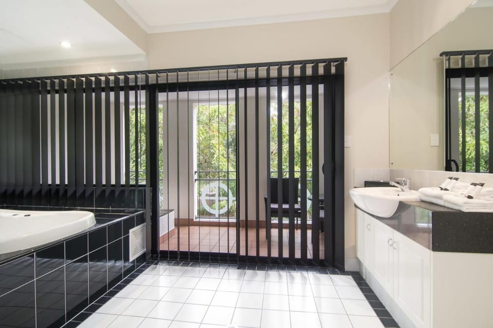 Regal Port Douglas Apartment hotel in Port Douglas