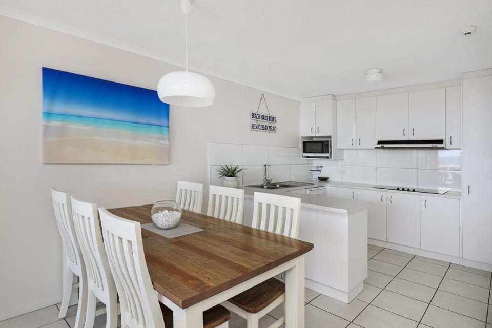Elouera Tower Apartment hotel in Maroochydore