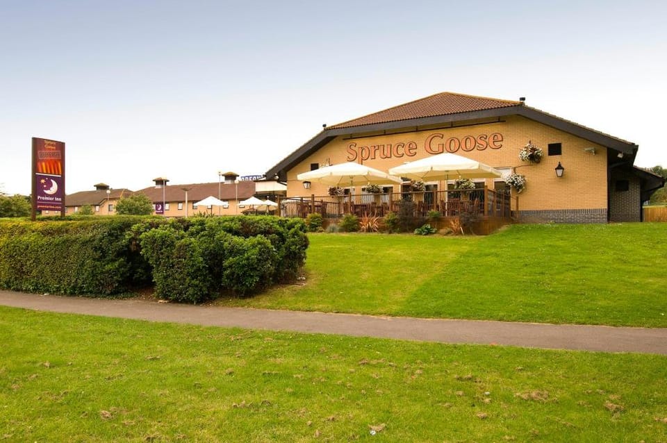 Premier Inn Basingstoke West Hotel in Basingstoke