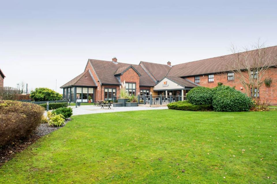 Premier Inn Crewe West Hotel in Crewe