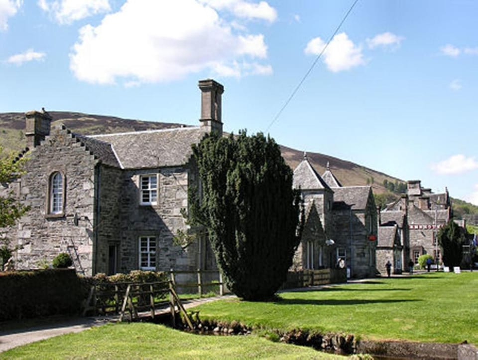 Atholl Arms Hotel in Scotland