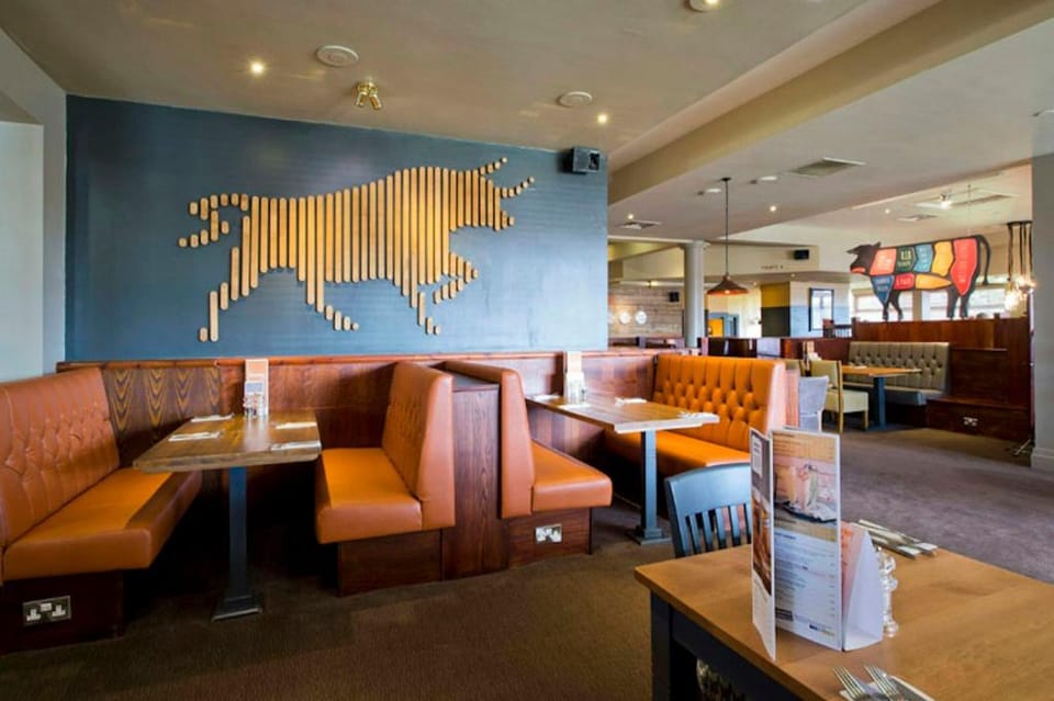 Premier Inn Livingston - M8 Jct3 Hotel in Livingston