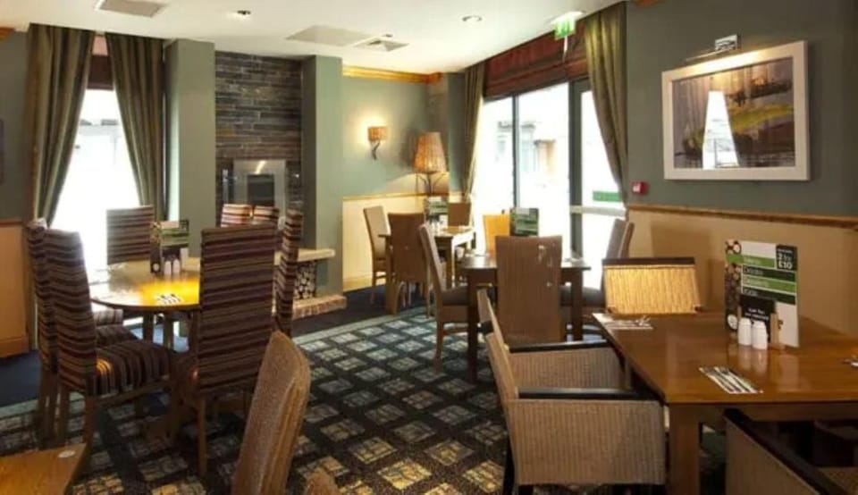 Premier Inn Leicester - Forest East Hotel in Leicester