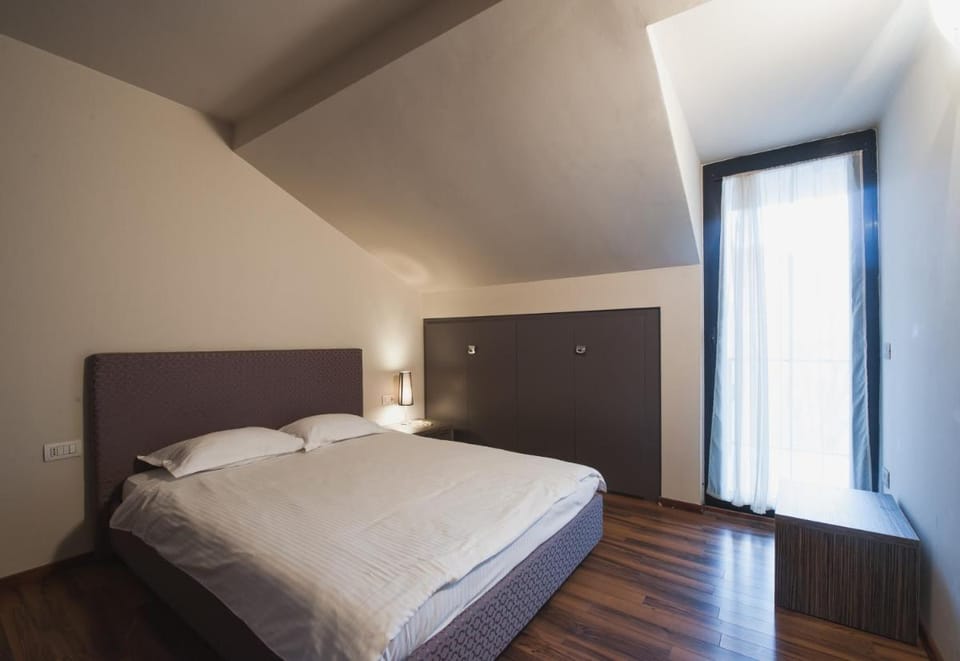 Hotel Hemingway Residence Hotel in Bucharest