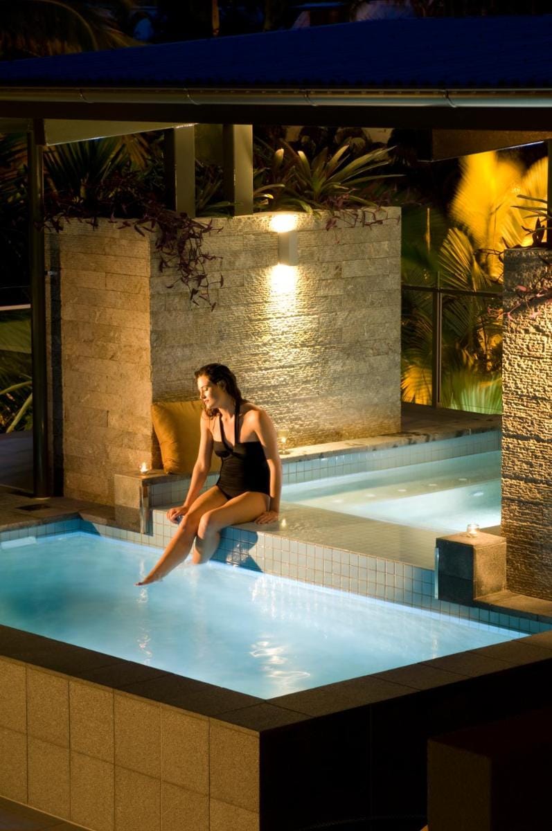 Coconut Grove Apartment hotel in Port Douglas