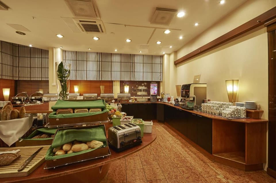 Holiday Inn Helsinki-Vantaa Airport By IHG Hotel in Helsinki