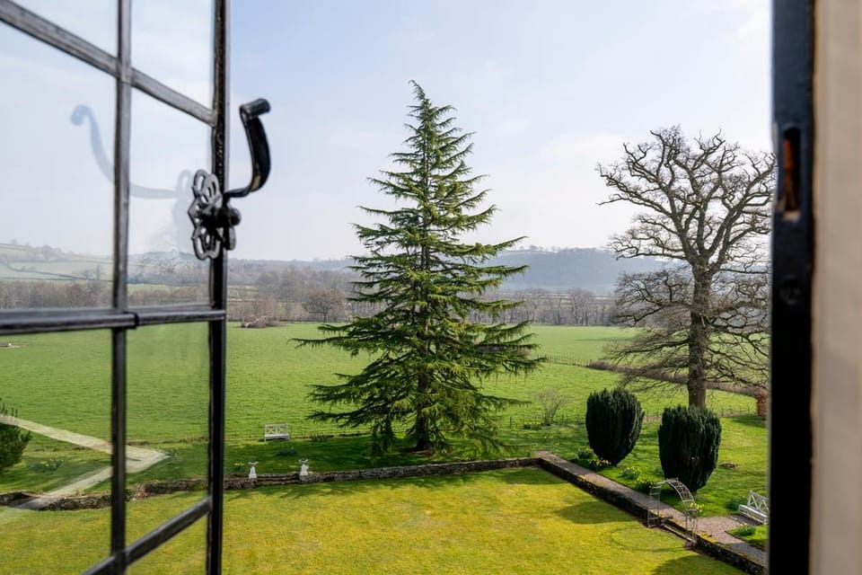 Llangoed Hall Country House in Wales