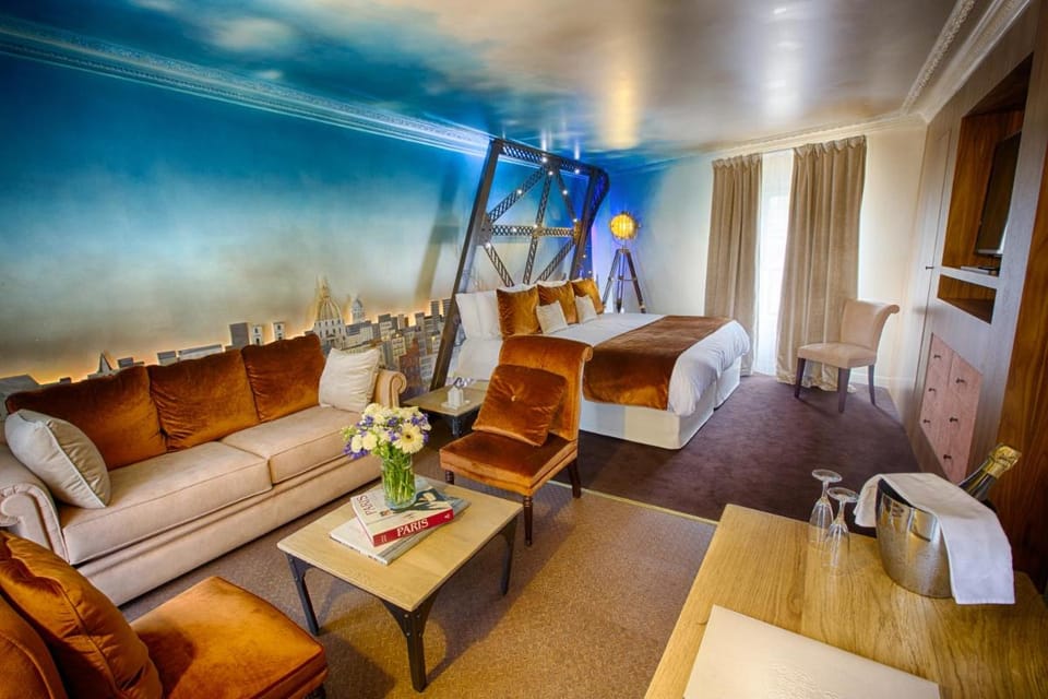 Eiffel Trocadero Hotel in Paris