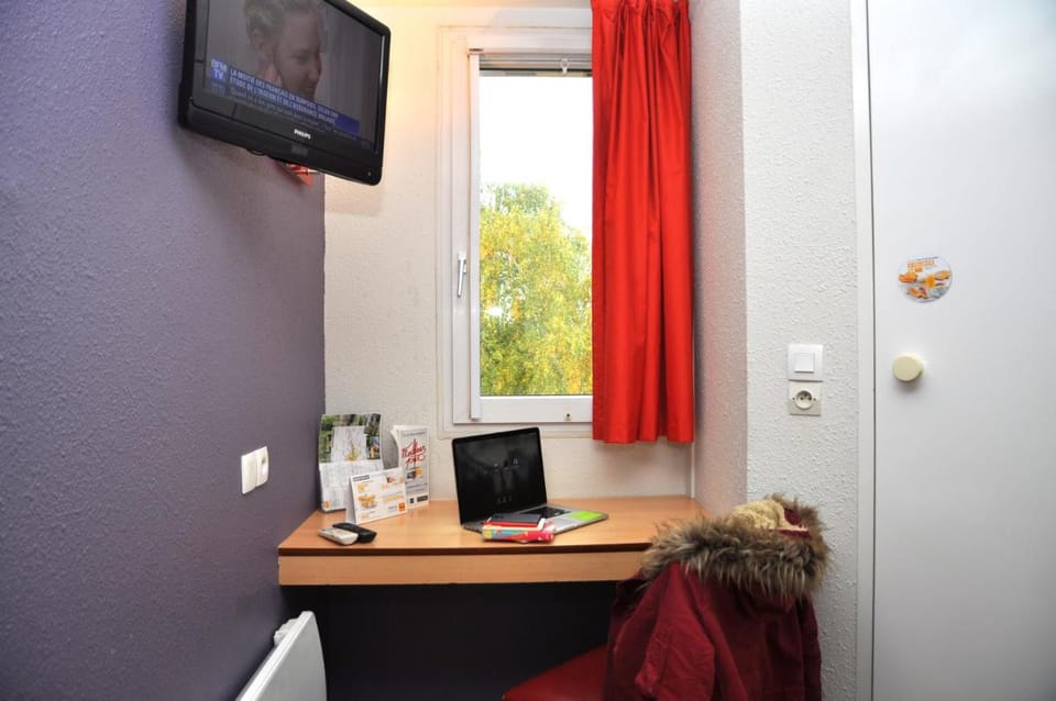 Premiere Classe Niort Est - Chauray Hotel in Pays de la Loire