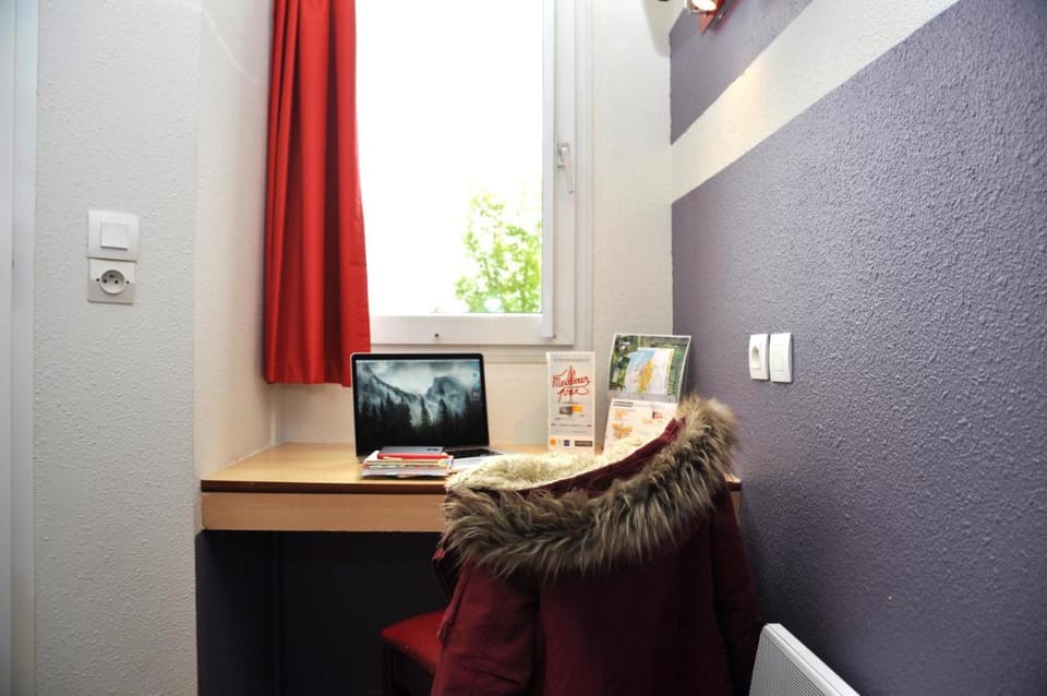 Premiere Classe Niort Est - Chauray Hotel in Pays de la Loire