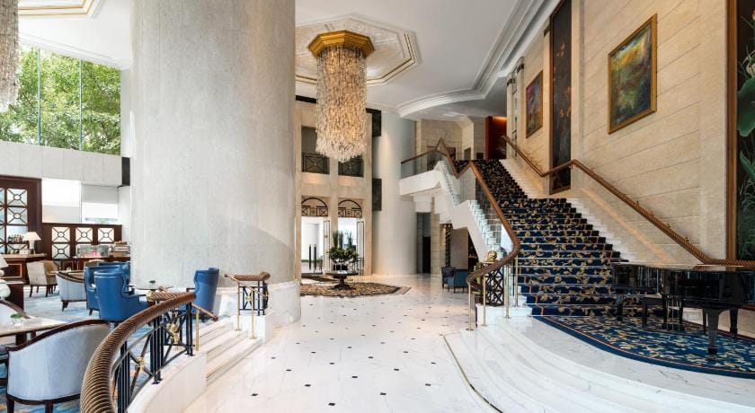 Island Shangri-La Hong Kong Hotel in China