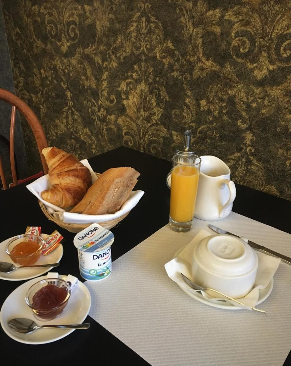 Hotel Val De Saone Lyon Caluire Rillieux Hotel in Auvergne-Rhône-Alpes