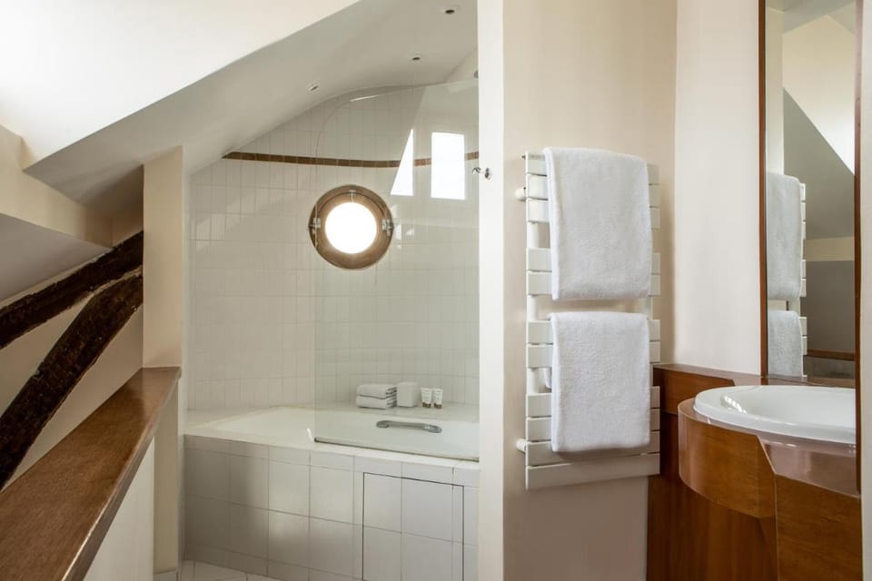 Hotel Des Saints Peres - Esprit de France Hotel in Paris