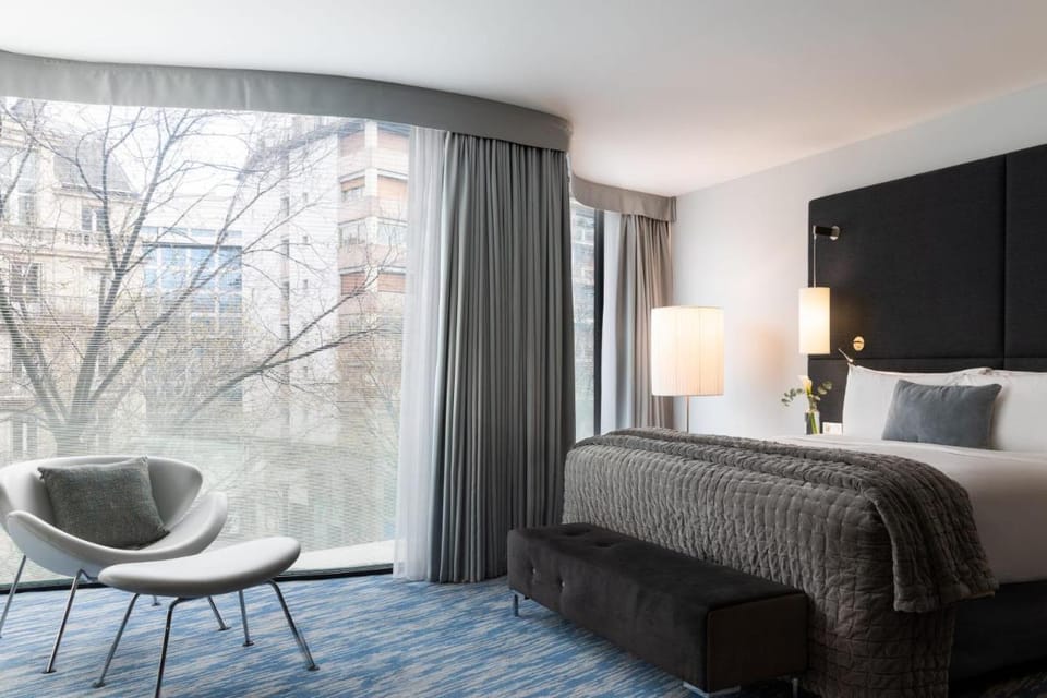 Renaissance by Marriott Paris Arc de Triomphe Hotel Hotel in Paris