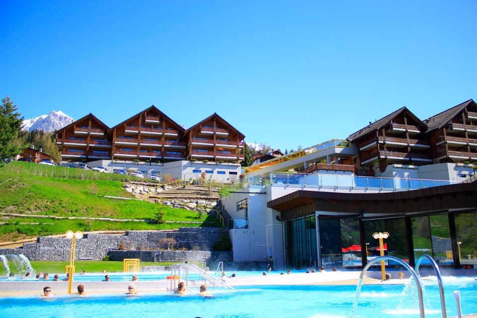Hôtel Les Bains d'Ovronnaz Hotel in Canton of Vaud