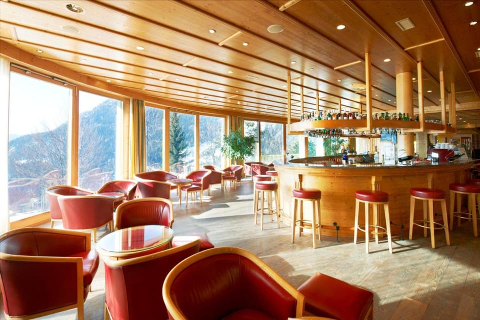Hôtel Les Bains d'Ovronnaz Hotel in Canton of Vaud
