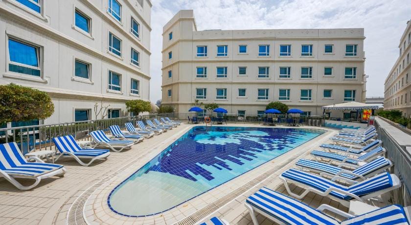 Al Bustan Centre & Residence Apartment hotel in Al Sharjah