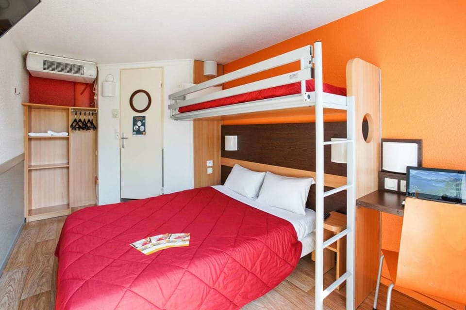 Première Classe Villejust Hotel in Île-de-France