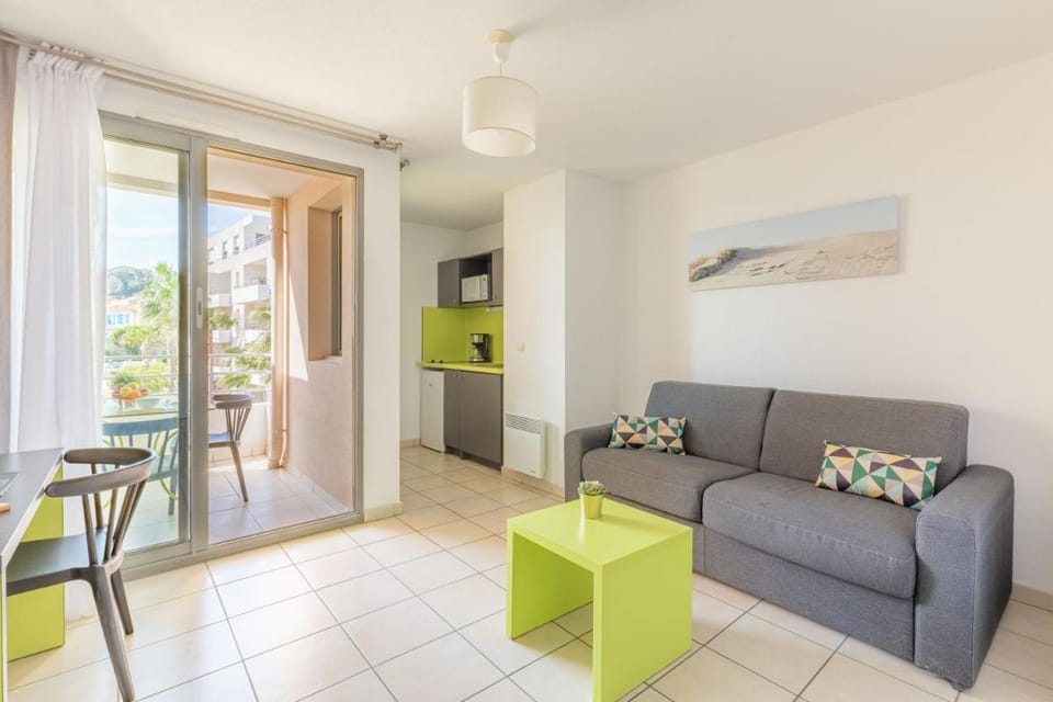 Appart'City Confort La Ciotat - Cote Port Apartment hotel in La Ciotat