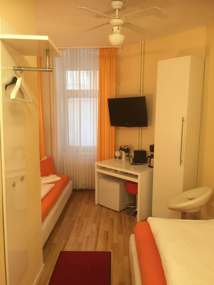 City Guesthouse Pension Berlin Bed and Breakfast in Berlin