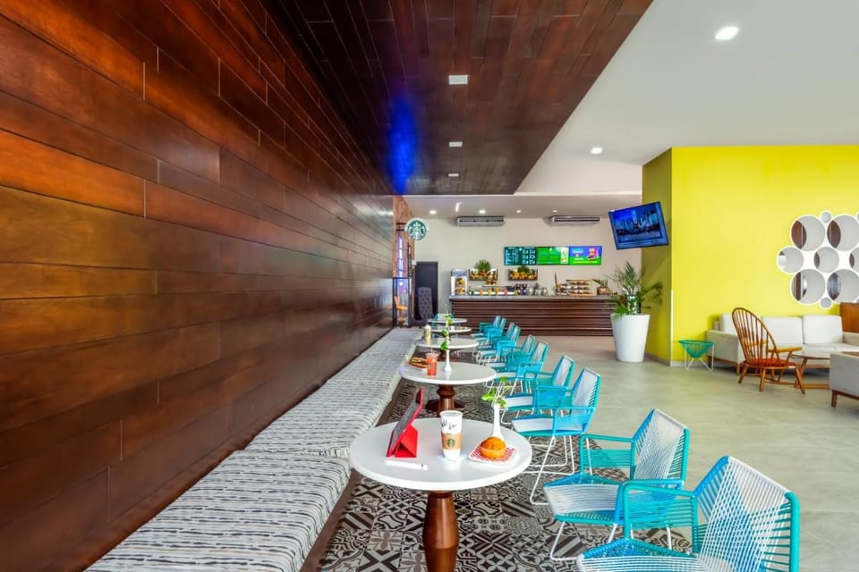 Krystal Urban Cancun-Malecon Hotel in Cancun