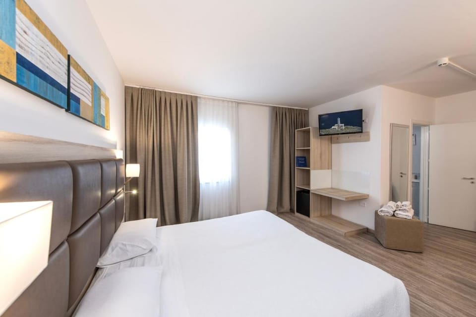 Hotel Albania Hotel in Otranto