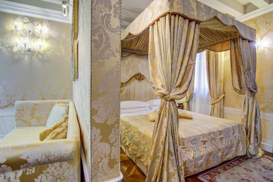 Canal Grande Hotel in Venice