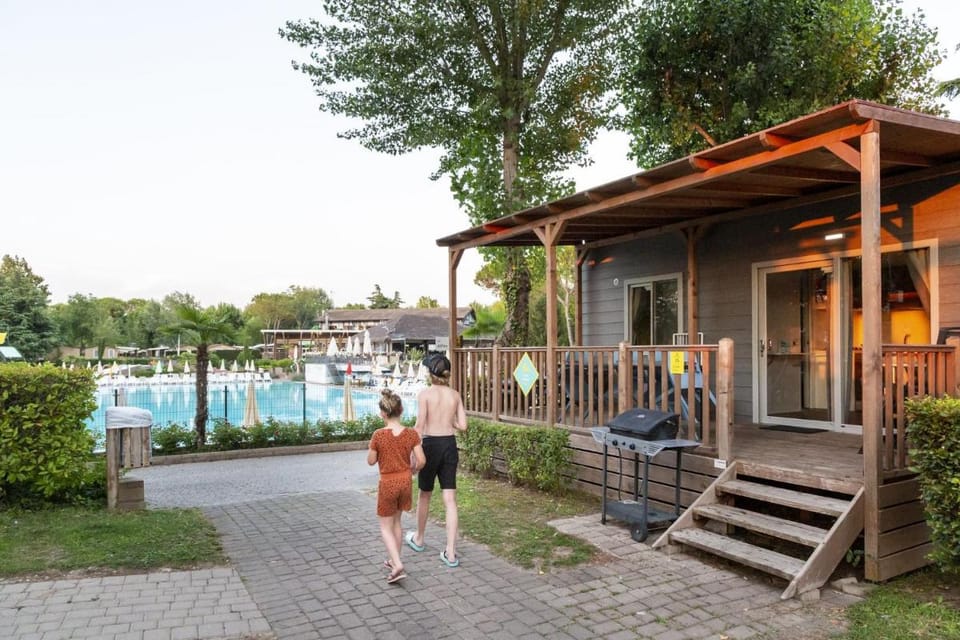 hu Altomincio Village Campground/ 
RV Resort in Province of Brescia