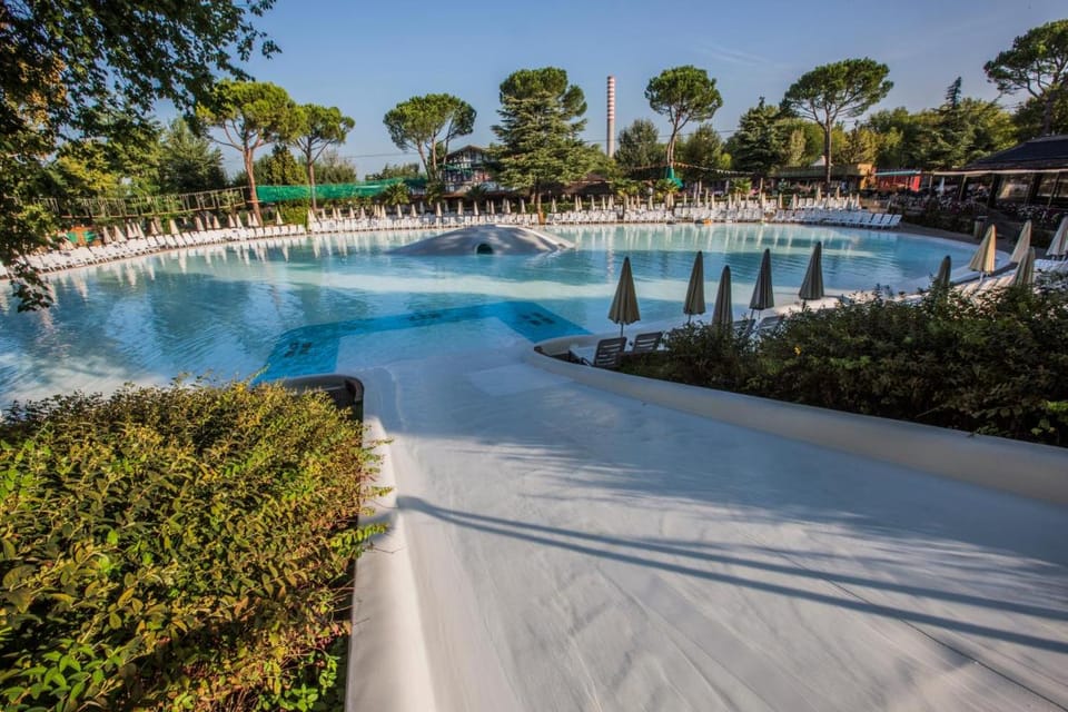 hu Altomincio Village Campground/ 
RV Resort in Province of Brescia