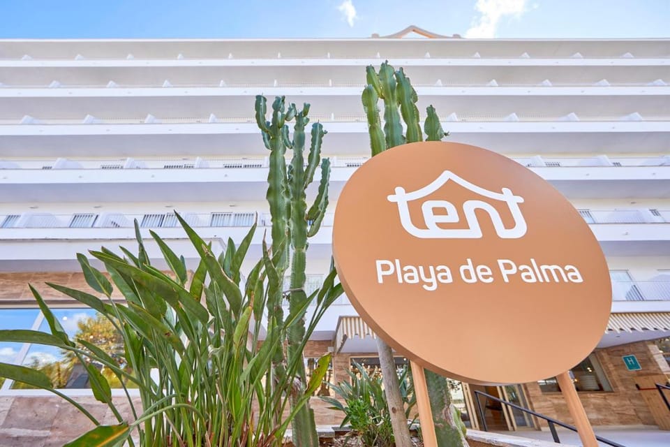 tent Playa de Palma Hotel in Migjorn