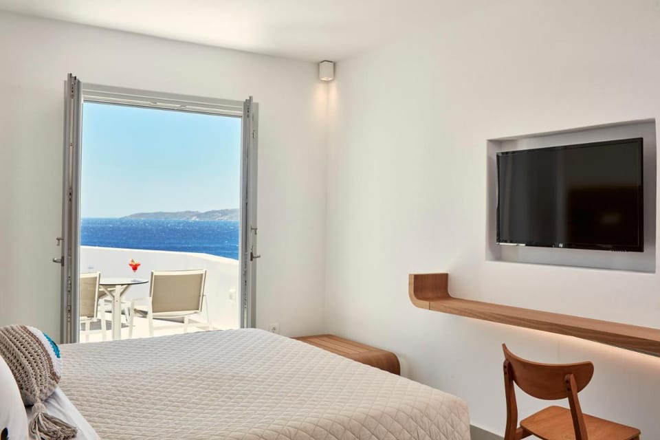 Manoula's Beach Mykonos Resort Hotel in Agios Ioannis Diakoftis