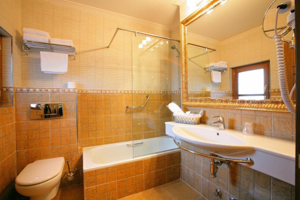 Hotel El Juglar Hotel in Olite