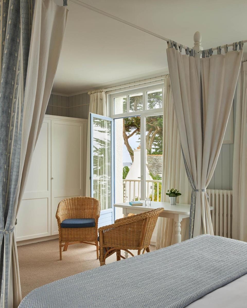 Le Grand Hotel des Bains Hotel in Locquirec